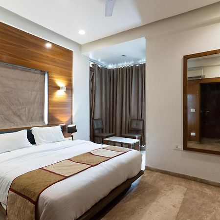 Hotel Kyra Airport Ahmedabad Exterior photo