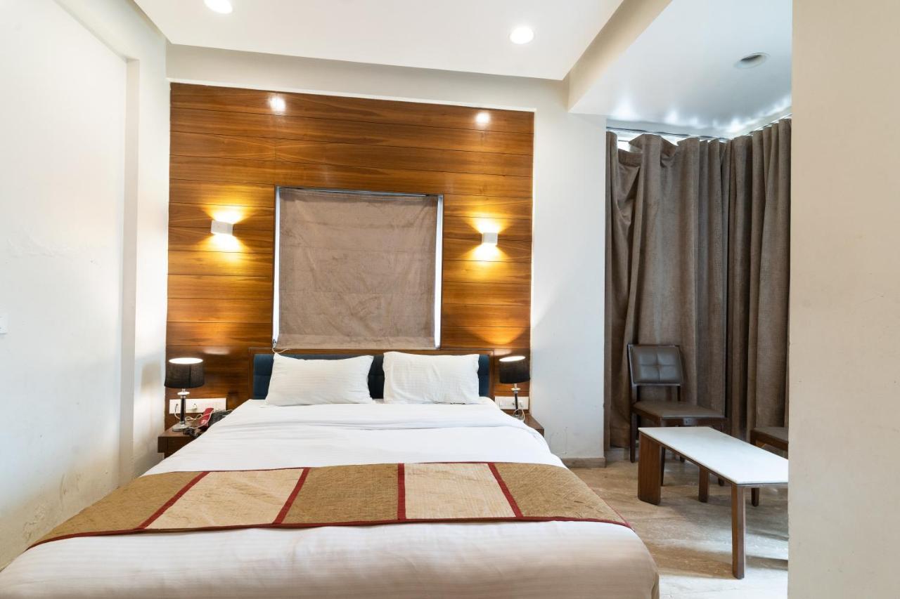 Hotel Kyra Airport Ahmedabad Exterior photo